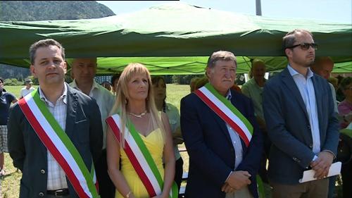 Cristiano Shaurli (Assessore regionale Risorse forestali), Giacomo Urban (sindaco Tramonti di Sopra), Rosetta Facchin (vicesindaco Tramonti di Sotto) e Oreste Vanin (sindaco Meduno) – Tramonti di Sopra 12/07/2015